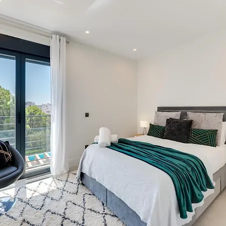 Vacation Marbella I Chloe The Golfer, Infinity Pool, Rooftop Views, New-built Hotel Estepona