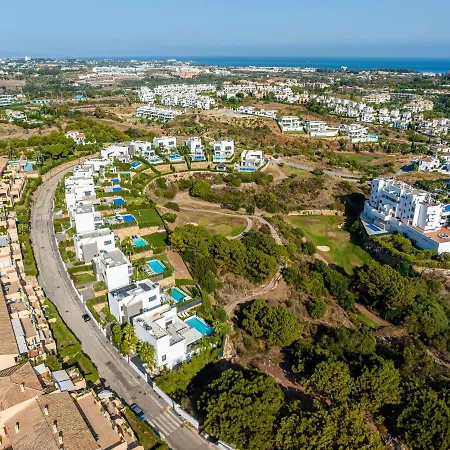 Vacation Marbella I Chloe The Golfer, Infinity Pool, Rooftop Views, New-built Hotel
