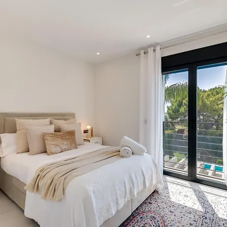 Hotell Vacation Marbella I Chloe The Golfer, Infinity Pool, Rooftop Views, New-built