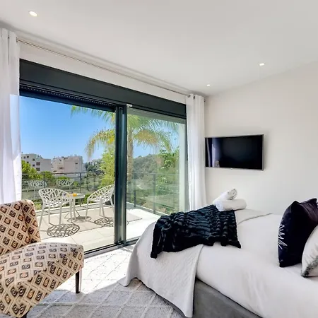 Hotel Vacation Marbella I Chloe The Golfer, Infinity Pool, Rooftop Views, New-built