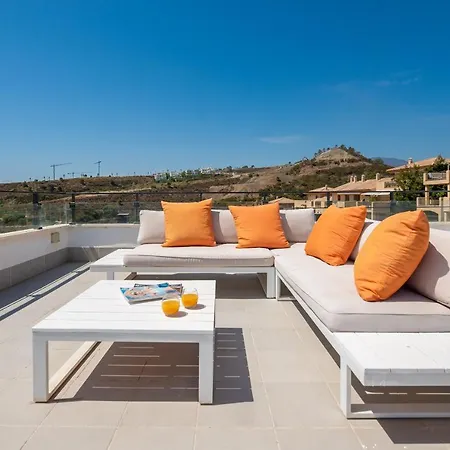 Hotel Vacation Marbella I Chloe The Golfer, Infinity Pool, Rooftop Views, New-built