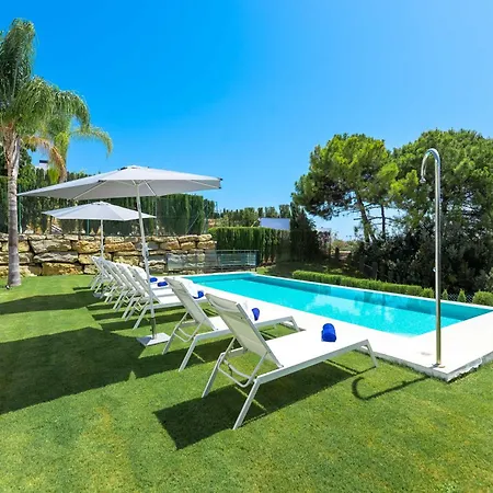 Vacation Marbella I Chloe The Golfer, Infinity Pool, Rooftop Views, New-built Hotell 4*